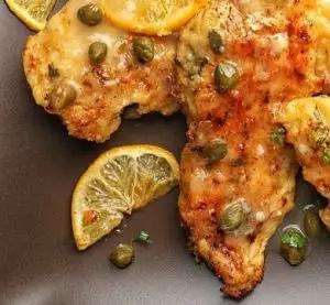 Piccata med citron och kapris serveras med Soave Classico