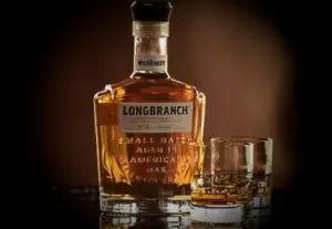 Solskenshistoria: Matthew McConaughey lanserar egen bourbon