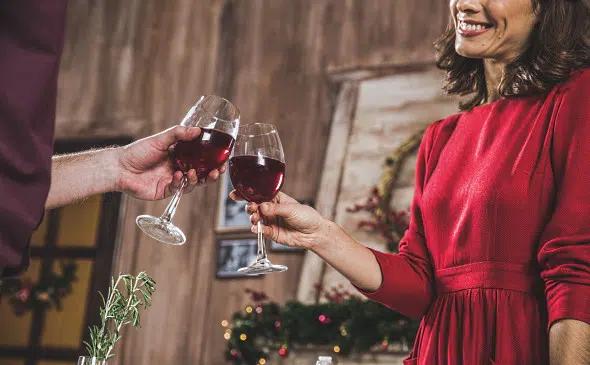 Merlot - ett par dricker rött vin