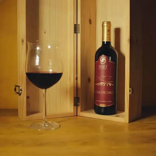 Azienda Agricola Biologica Sgaly di Tommaso Sgalippa: Naturens viskning bland kullarna